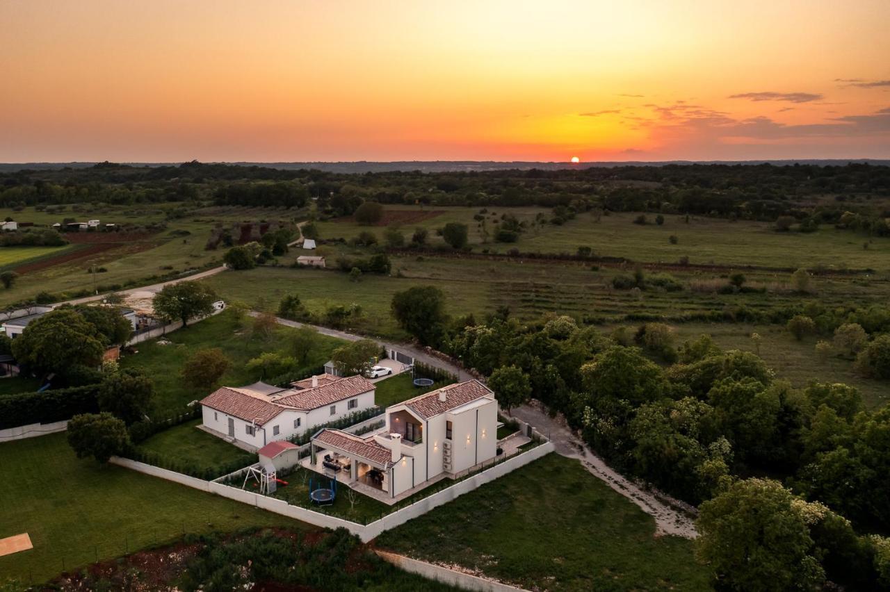 Villa Nobu Mali Vareski Екстер'єр фото