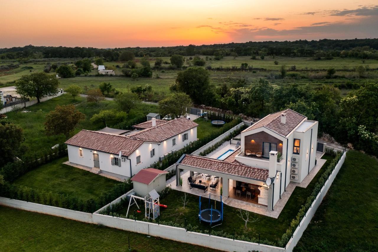Villa Nobu Mali Vareski Екстер'єр фото